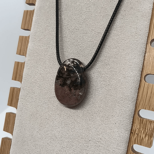 Rhodonite Marbrée / Pendentif Ovale / Pierre Percée